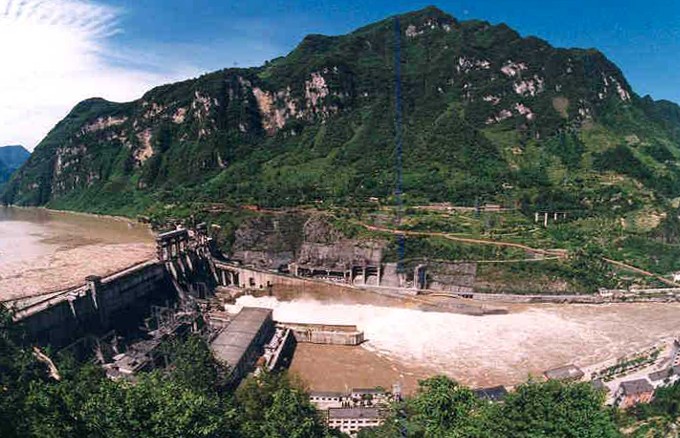 [樂山]龔嘴水力發電總廠